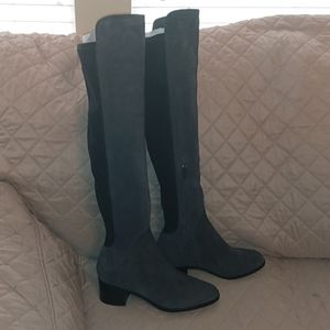 Vía Spiga Grey boots with stretch backing and grey Swede. Size 8M